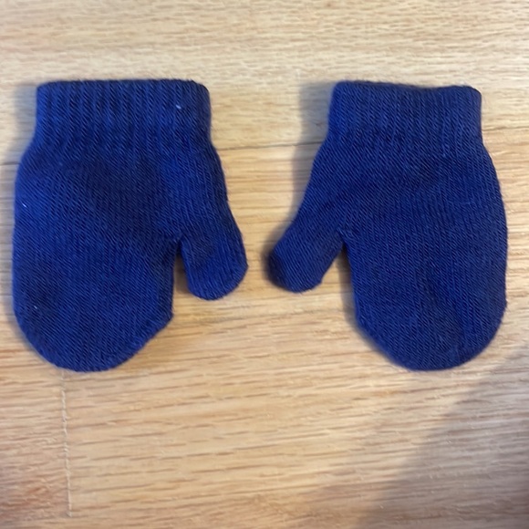 3 pc weather set, LL Bean Fleece vest, ski jacket, and mittens, size: 12-18 mo - Picture 9 of 9